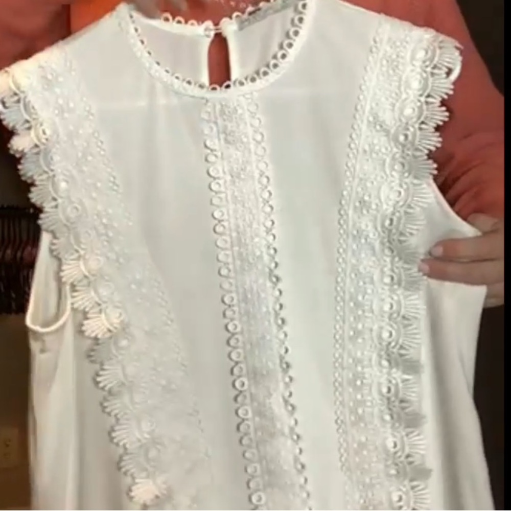 Entro Gorgeous Lace Blouse Large